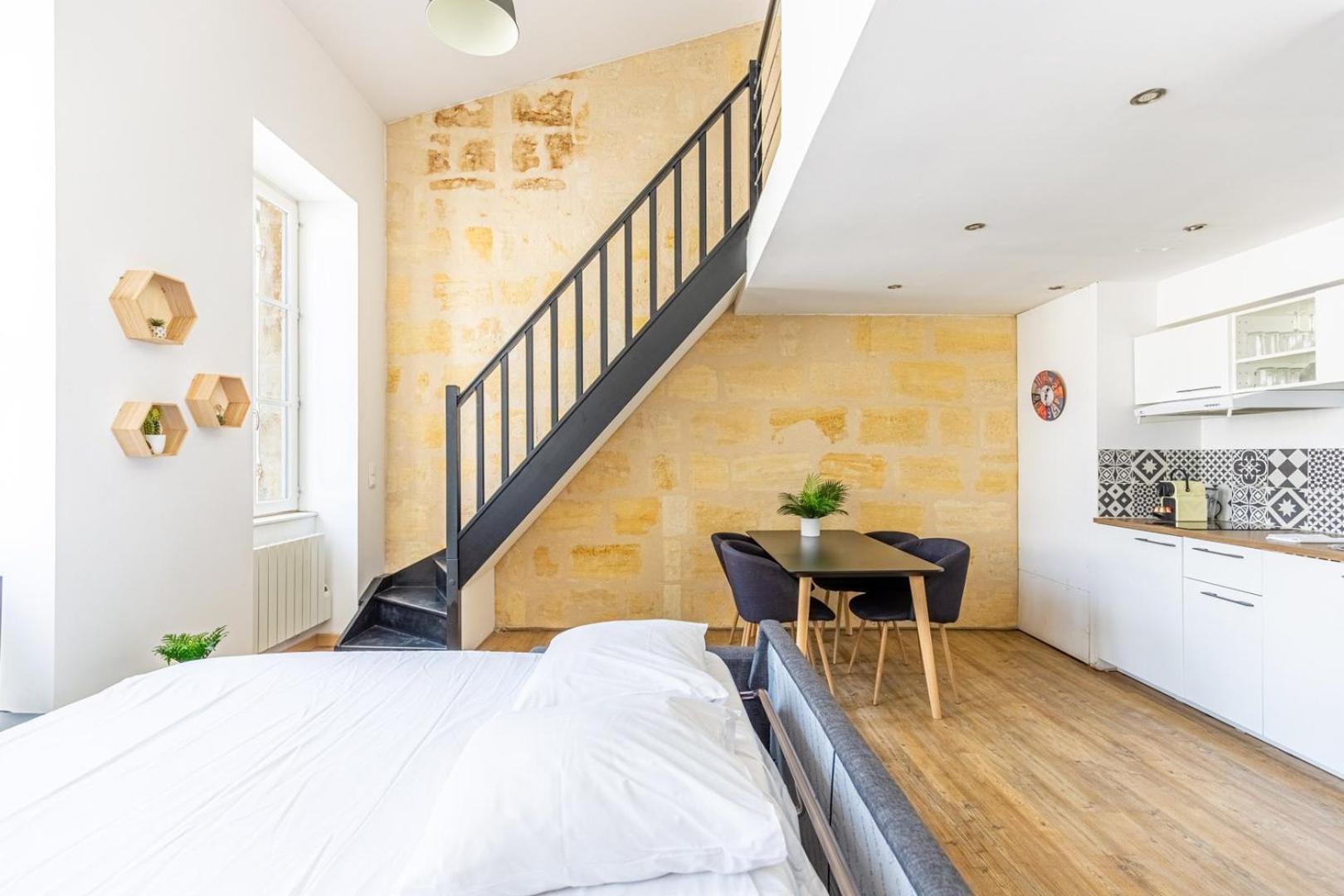Centre Apartment *
